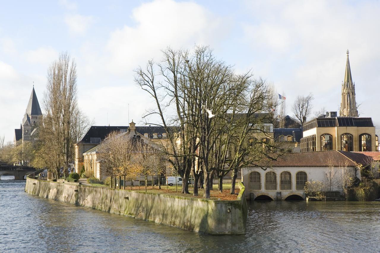 Hotelf1 Metz Centre Devant Les Ponts Exterior photo